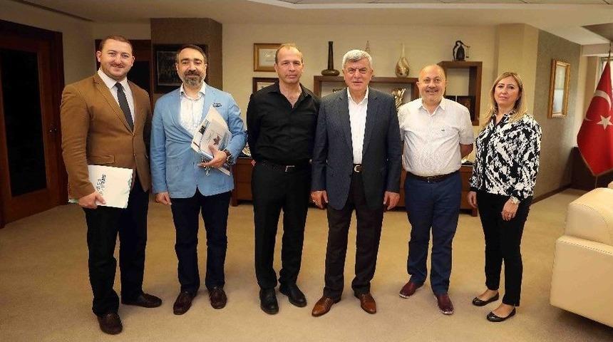 Başkan Karaosmanoğlu, Kandıra Lisesi Mezunlar Derneği&rsquo;ni Ağırladı