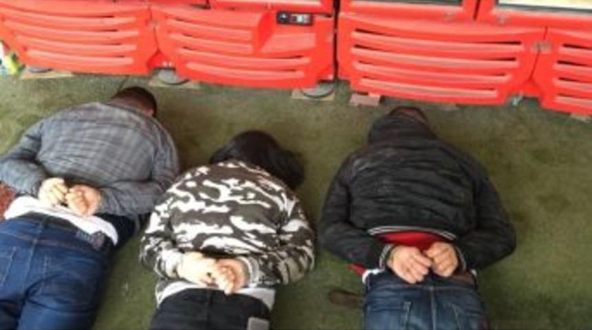 Otostoplu Gasp &Ccedil;etesi &Ccedil;&ouml;kertildi