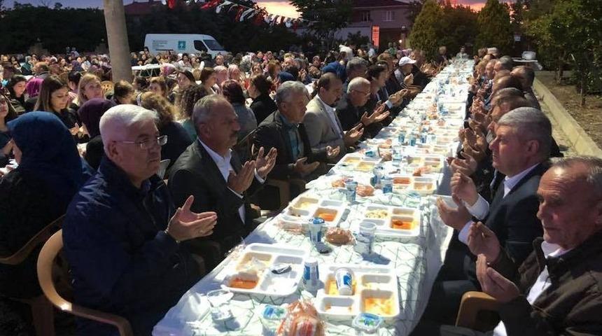 Ergene Belediyesinden Her Mahallede İftar Yemeği