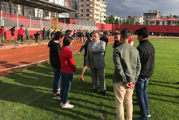 Van Büyükşehir Belediyesinden Sporcuya Destek G1