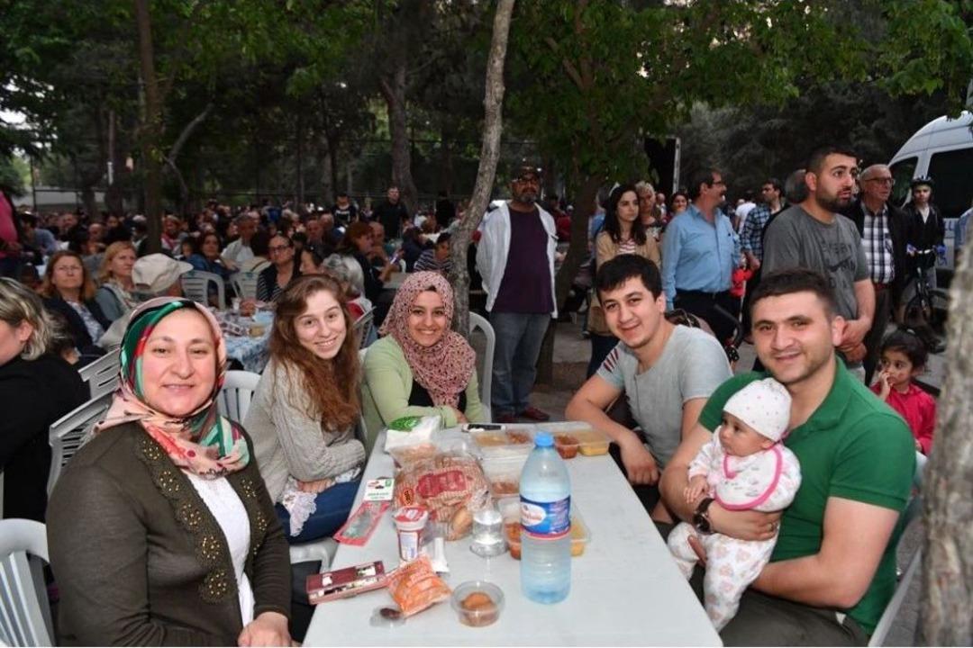 Binlerce Maltepeli Sevgi Sofrası&rsquo;nda Buluştu