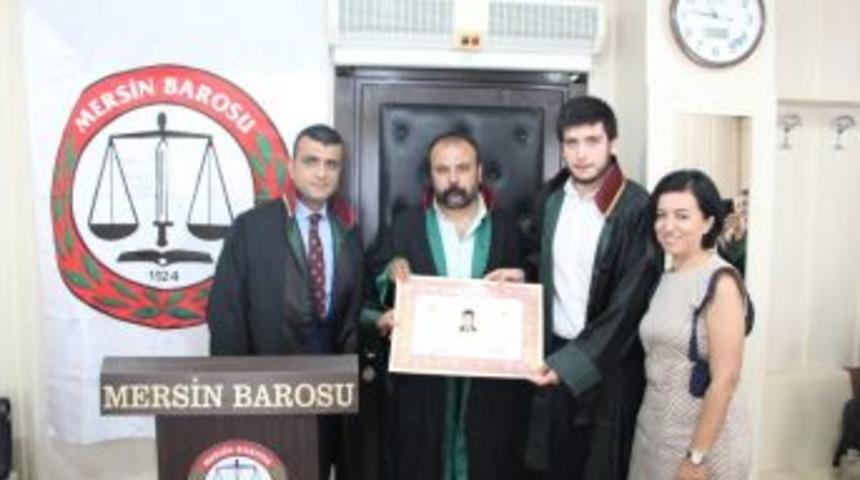 Stajyer Avukat, Cübbe Giydi