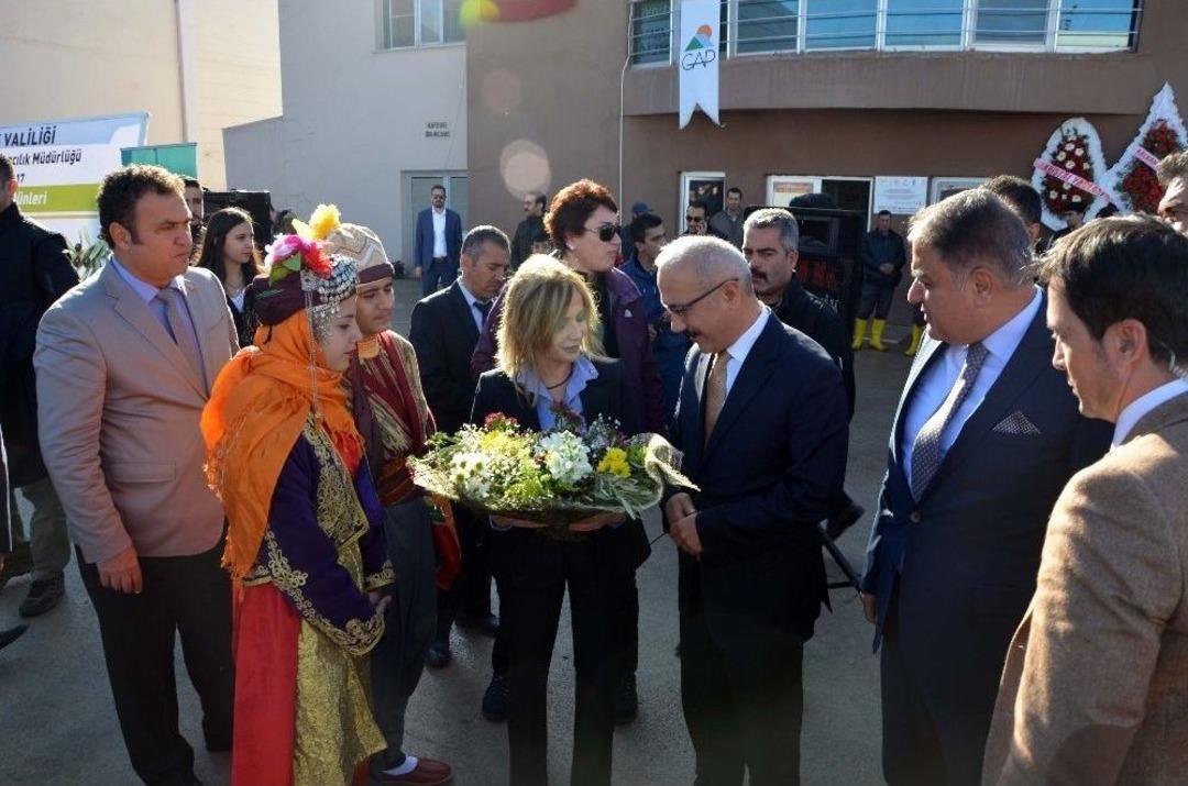 Bakan Elvan&rsquo;ın Kilis Programında Renkli G&ouml;r&uuml;nt&uuml;ler