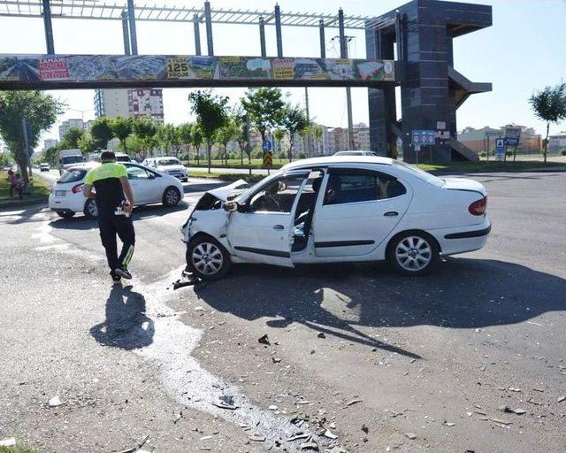 Siverek’te Trafik Kazası: 2 Polis, 1 Uzman Çavuş Yaralı