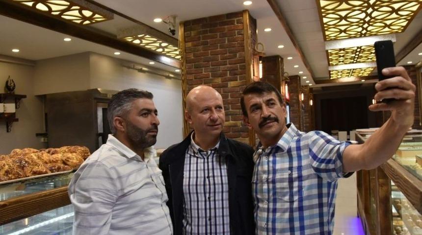 Başkan &Ccedil;olakbayrakdar, Fevzi &Ccedil;akmak Mahallesini Ziyaret Etti