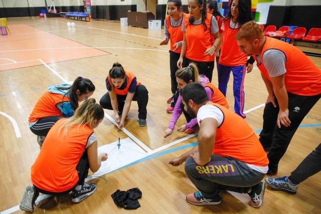 Antren&ouml;rlere Takım &Ccedil;alışmasının &Ouml;nemi Anlatıldı