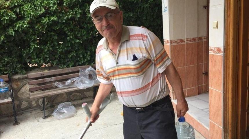 Mukabele Hatmine Katılanlara Su Hayrı