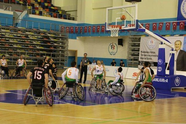 Büyükşehir Süper Ligi Garantiledi 1