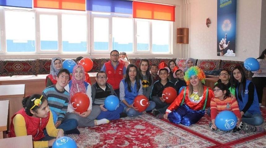 Kamanlı Gençlerden Otizm’de Farkındalık Günü Etkinliği