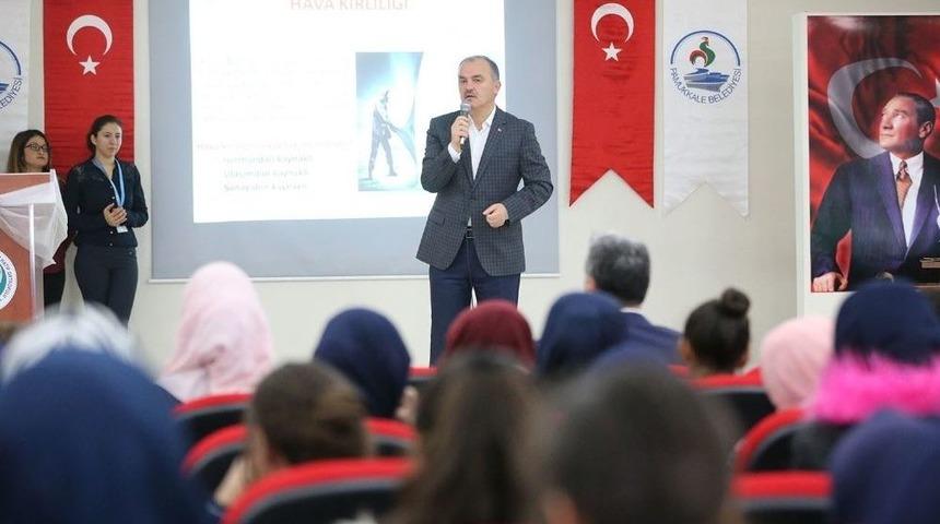 Başkan G&uuml;rlesin, &Ouml;ğrencilere Geri D&ouml;n&uuml;ş&uuml;m&uuml;n &Ouml;nemini Anlattı