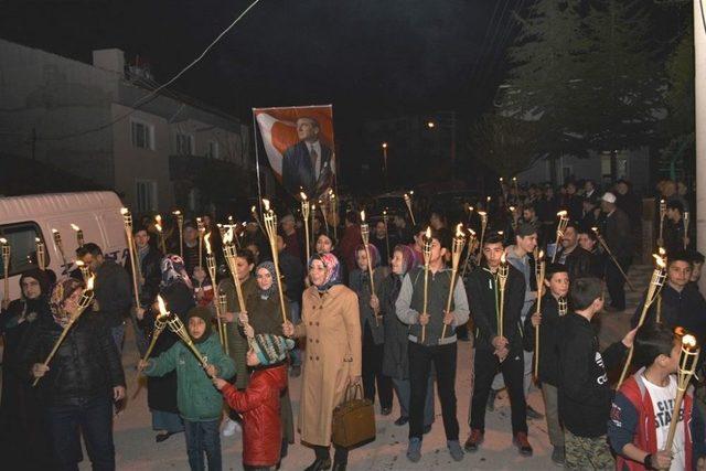 Iı. İnönü Zaferi’nin 97. Yıl Kutlamaları Fener Alayı İle Tamamlandı