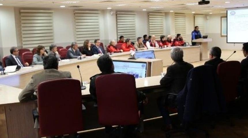 Toplum Destekli Polislik Şubesi Bilin&ccedil;lendirme Toplantılarına Devam Ediyor