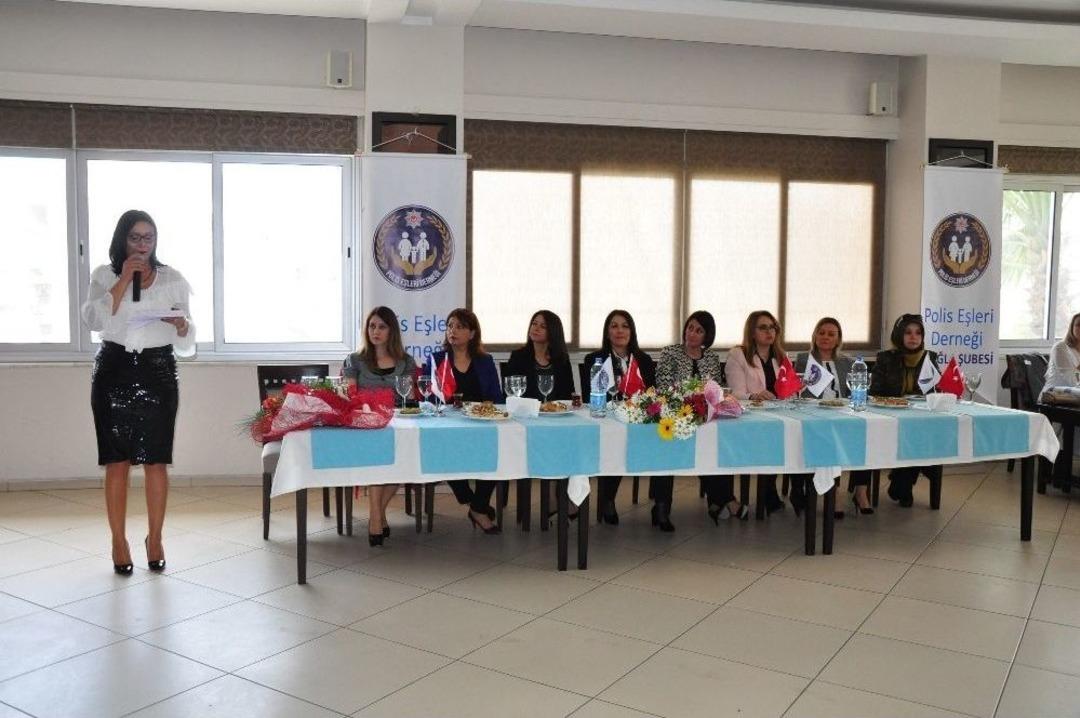 Polis Eşleri Etkinlikte Buluştu