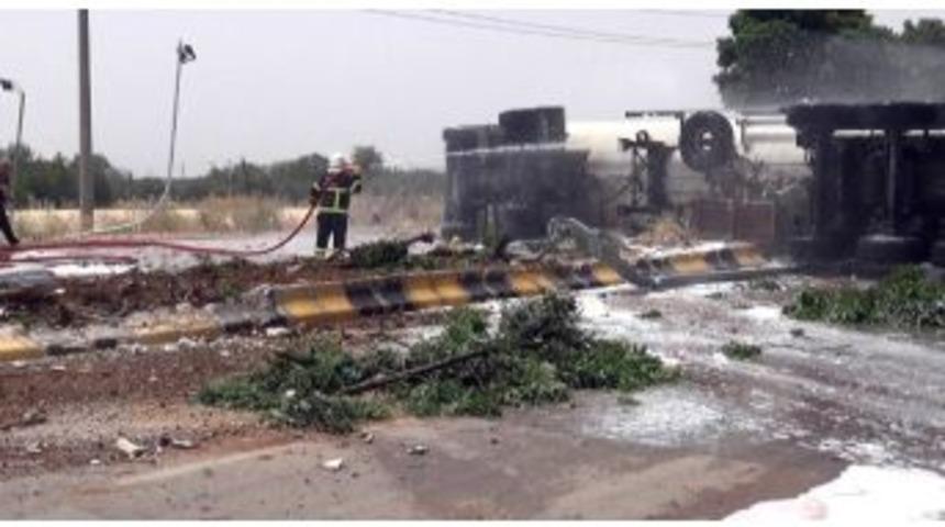 Kilis’te Lpg Yüklü Tanker Devrildi