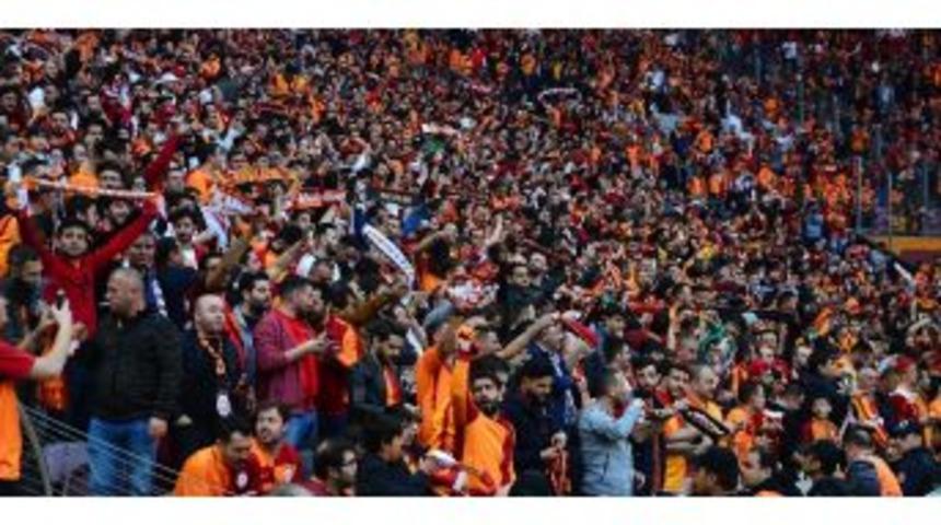 Galatasaray Taraftarı Son 4 Sezonun Rekorunu Kırdı