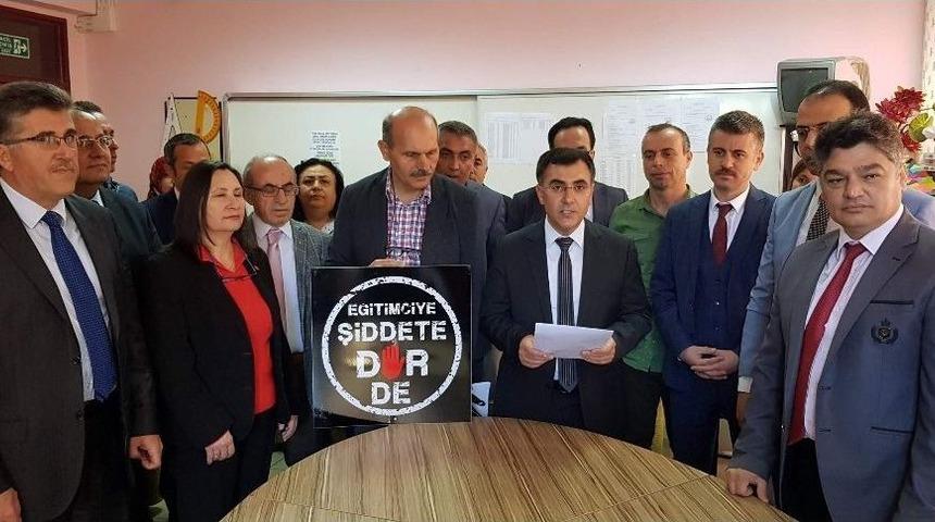 Nazillili Eğitimciler &lsquo;şiddete Hayır&rsquo; Dedi