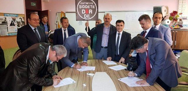 Nazillili Eğitimciler &lsquo;şiddete Hayır&rsquo; Dedi 2