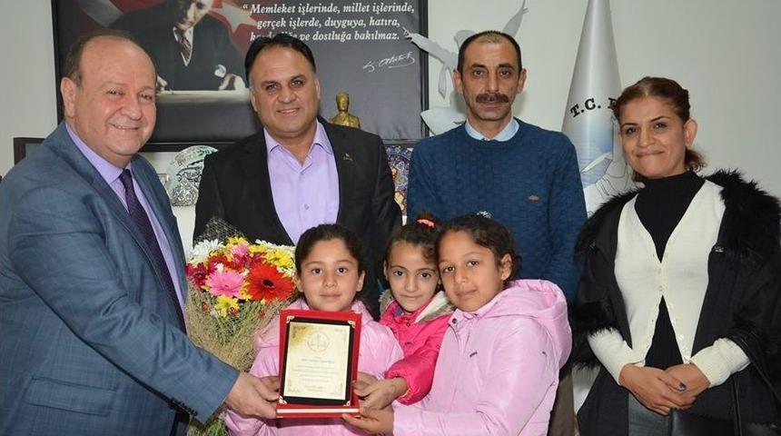 Kocag&uuml;r İlkokulu&rsquo;ndan Başkan &Ouml;zakcan&rsquo;a Ziyaret