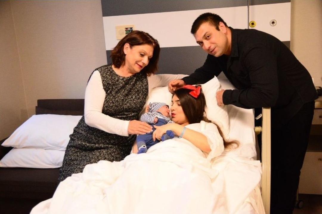 İlk &Ccedil;ocuk Sevinci Izdıraba D&ouml;nd&uuml;, Aile Hastaneyi İhmalle Su&ccedil;ladı