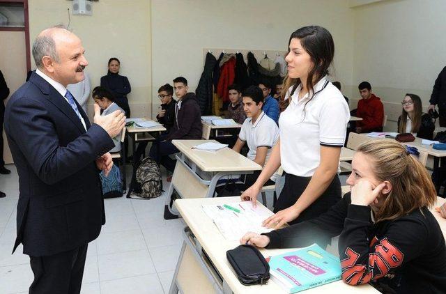 Vali Çakacak Şehit İlker Karter Mesleki Ve Teknik Anadolu Lisesi’ni Ziyaret Etti