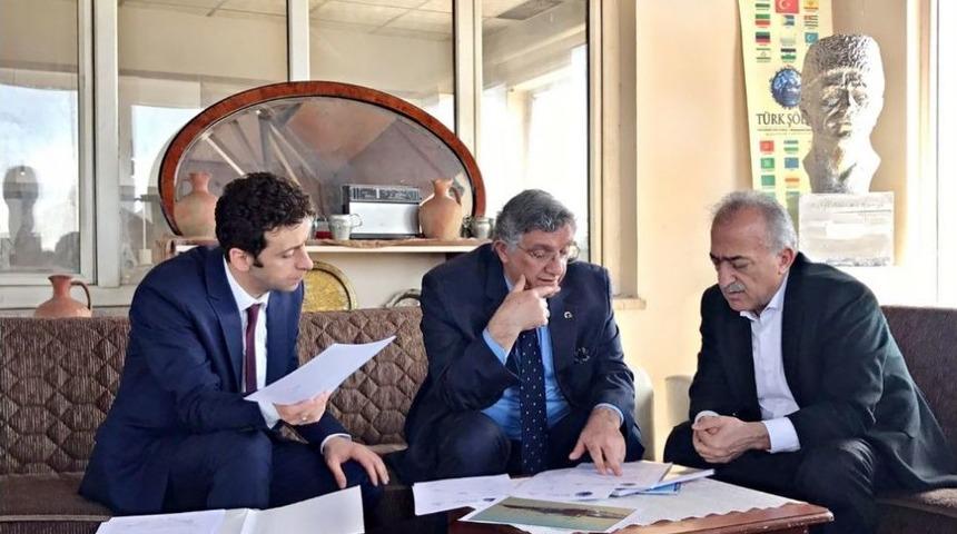 Rekt&ouml;r &Ccedil;omaklı G&uuml;neş Vakfının Konuğu Oldu