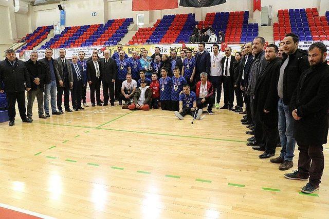 Oturarak Voleybol Metin Türker Türkiye Kupası Sona Erdi