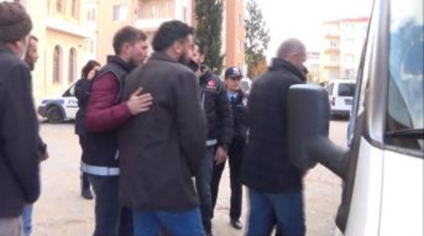 Uşak Polisinden Torbacılara Operasyon; 8 Gözaltı