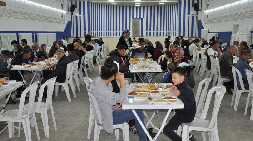 Belediye&rsquo;den İftar Sofrası