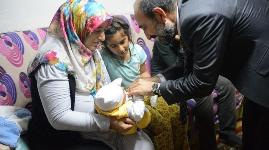 Yetimlere Edebali Şefkati