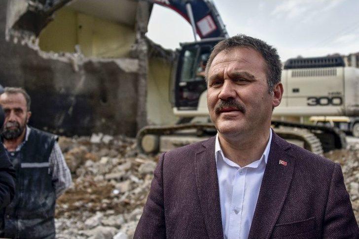 Başkan Avm İçin İlk Kazmayı Kendisi Vurdu G4