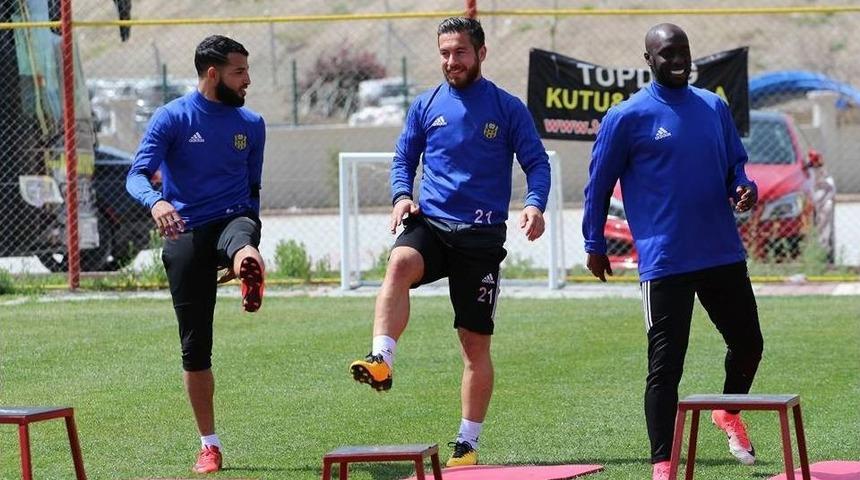 E. Yeni Malatyaspor&rsquo;da M.başakşehir Mesaisi S&uuml;r&uuml;yor
