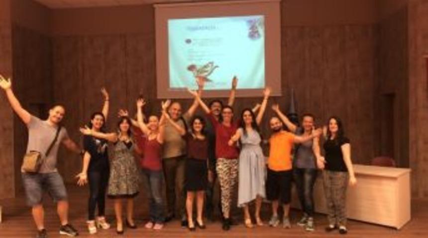 M&uuml;zisyenlere Duruş Ve Egzersiz Eğitimi