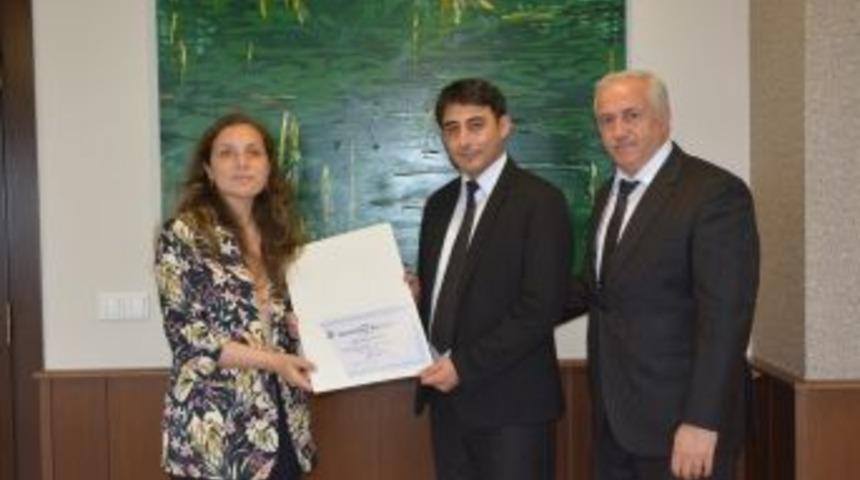 Kurum İ&ccedil;i İyileştirme &Ouml;nerisine Rekt&ouml;rden Teşekk&uuml;r Belgesi