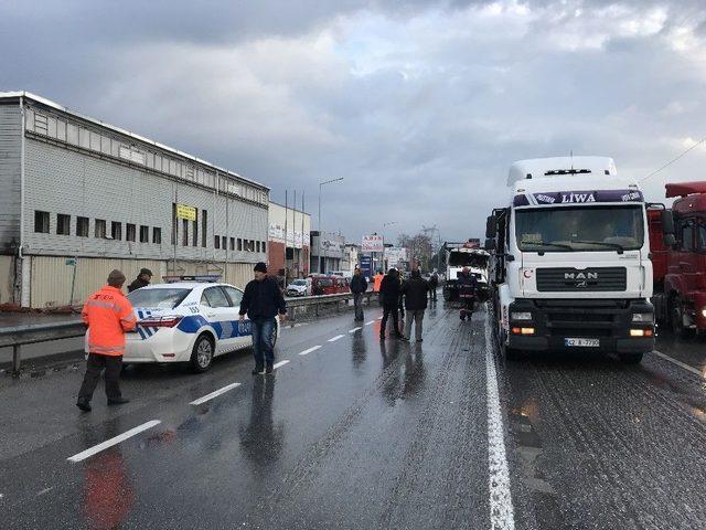 Sakarya’da Zincirleme Trafik Kazası: 1 Yaralı