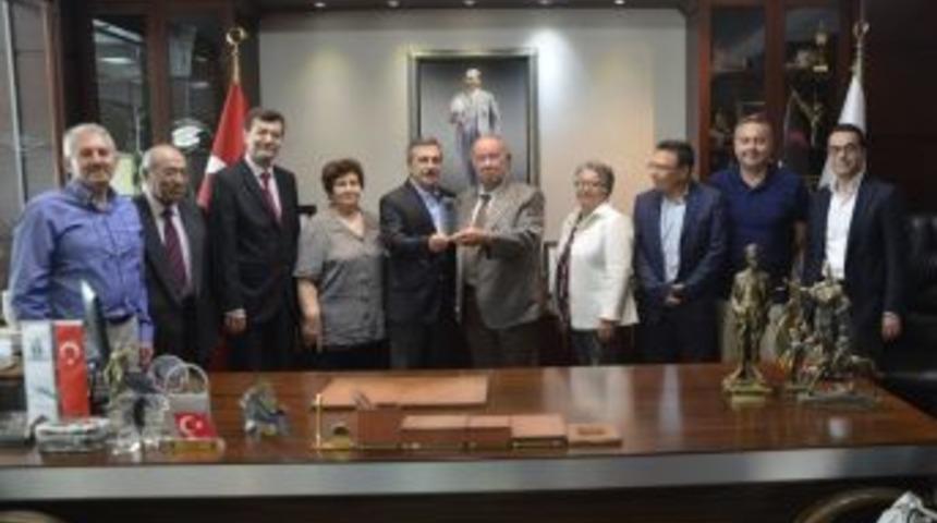 Sivrihisar Eğitim Vakfı&rsquo;ndan Başkan Ata&ccedil;&rsquo;a Ziyaret