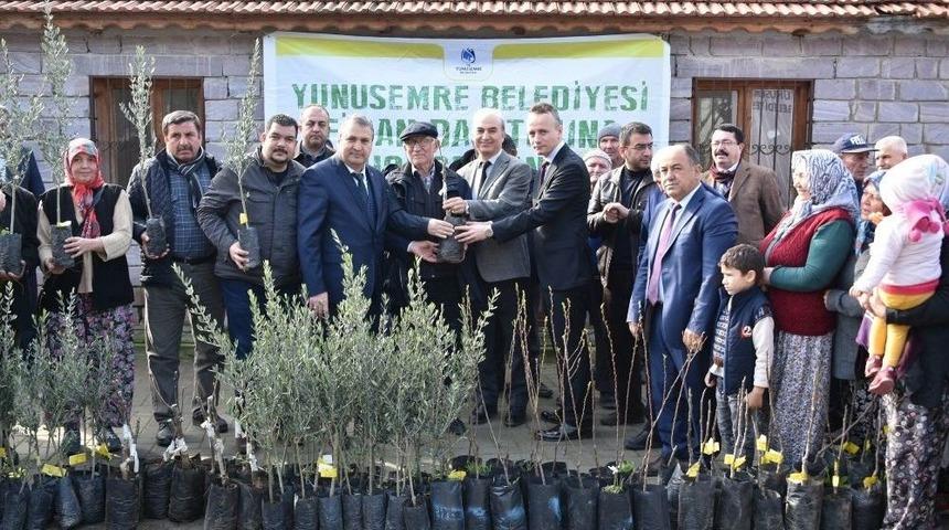 Yunusemre&rsquo;den &Uuml;reticiye 27 Bin Fidan