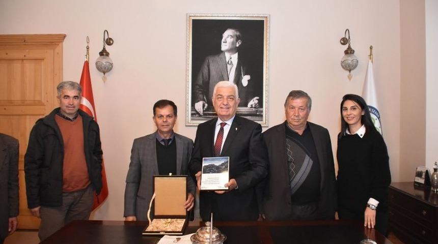 Muhtarlardan Başkan Gürün’e Teşekkür Ziyareti