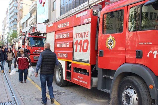 Yangın İhbarı İtfaiyeyi Harekete Geçirdi