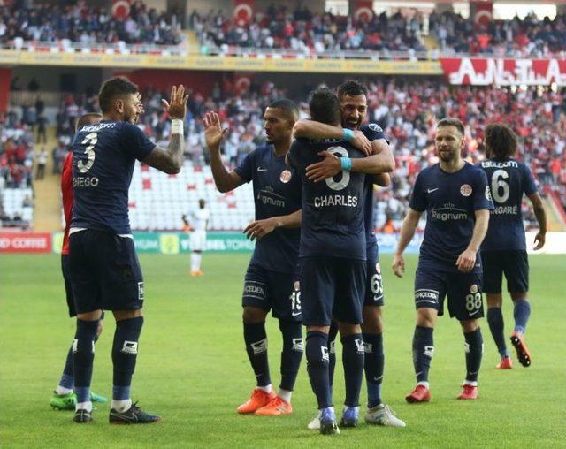 Antalyaspor Bu Sezon Bir İlki Gerçekleştirdi