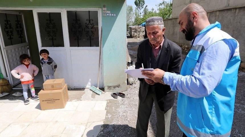 Van B&uuml;y&uuml;kşehir Belediyesi, Selzedelere Yardımda Bulundu