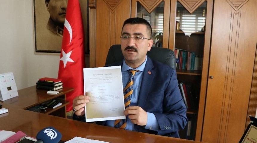 Ak Parti&rsquo;li Başkanın Adını Kullanan Dolandırıcı Tutuklandı