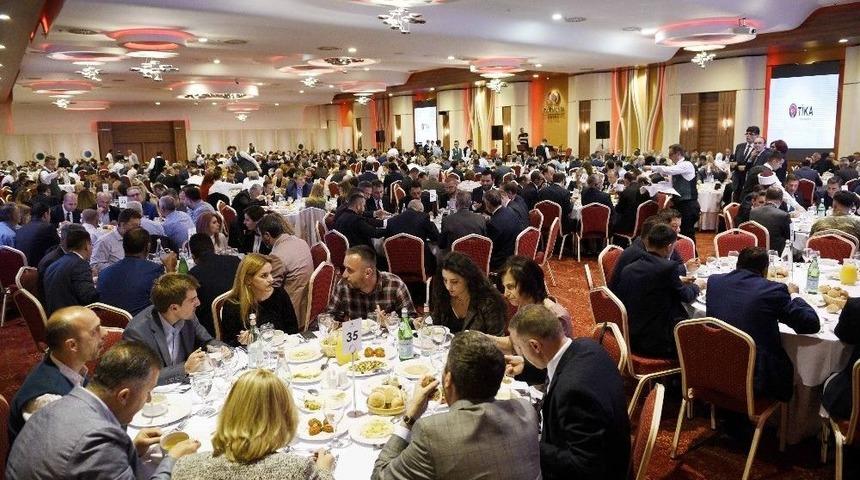 Tika Kosova&rsquo;da İftar Yemeği D&uuml;zenledi