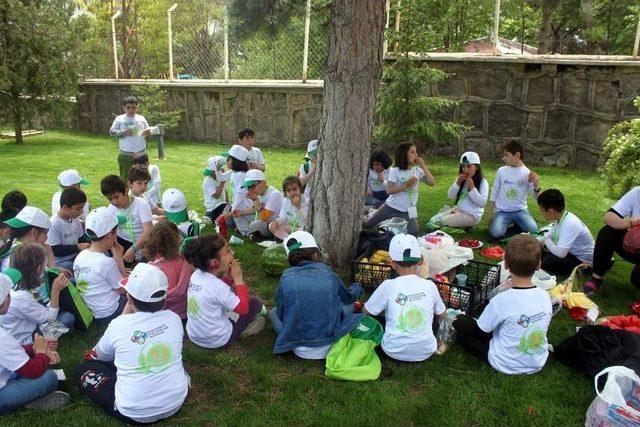 Bitlis’te ‘lider Çocuk Tarım Kampı’ Etkinliği Düzenlendi