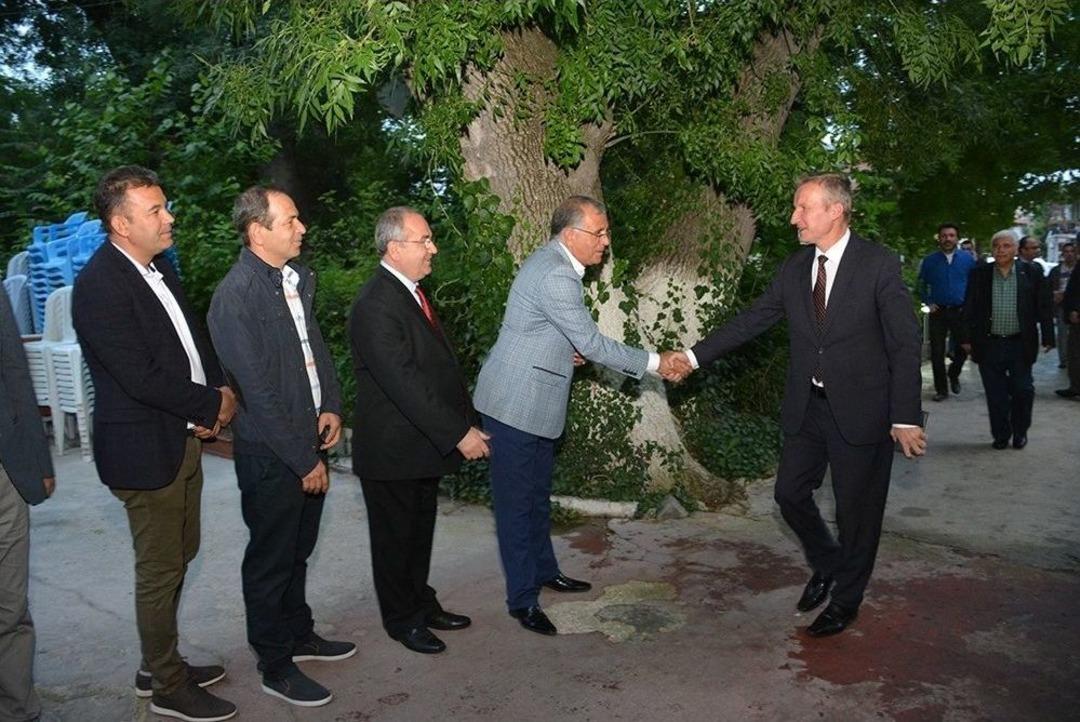 Dinar Ticaret Ve Sanayi Odası &Uuml;yeleri İftar Yemeğinde Buluştu