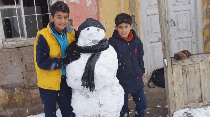 Kağızman&rsquo;da Yoğun Kar Yağışı