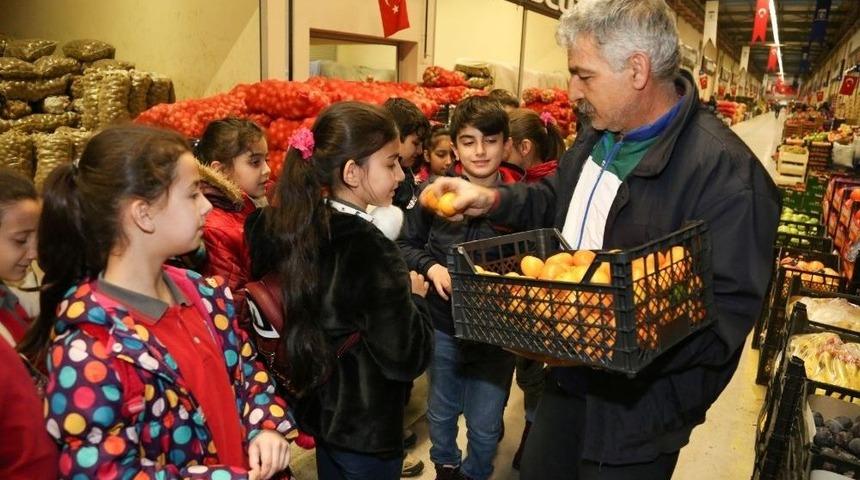 Meyve Ve Sebze Hali&rsquo;ne &Ouml;ğrencilerden Anlamlı Ziyaret