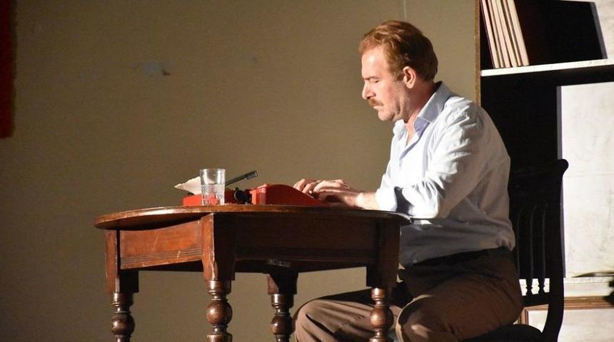 &lsquo;yaşamak Nazım Gibi&rsquo; Oyunu Hayrabolu&rsquo;da Sahnelendi