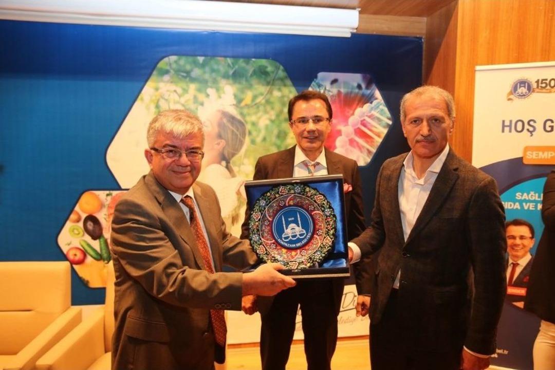 Adapazarı&rsquo;nda &lsquo;sağlıklı Yaşam, Gıda Ve Kanser İlişkisi&rsquo; Konulu Sempozyum D&uuml;zenlendi