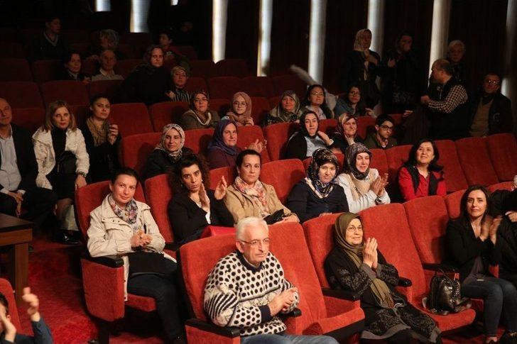 Adapazarı’nda ‘sağlıklı Yaşam, Gıda Ve Kanser İlişkisi’ Konulu Sempozyum Düzenlendi G5