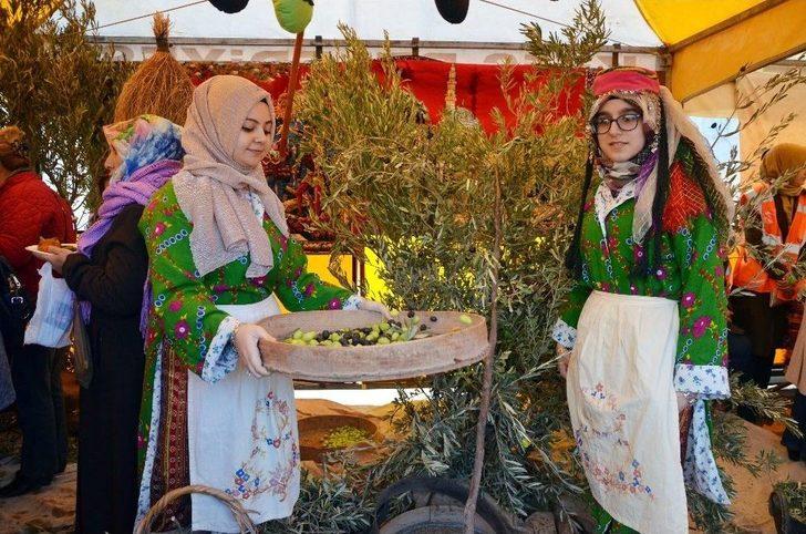 Kalkınma Bakanı Elvan Zeytinyağı Çarşısının Açılışını Yaptı G1